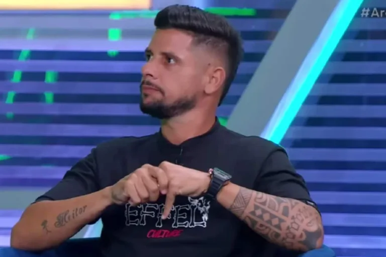 Cicinho reage à possível escalação do Corinthians e prevê “atropelo” dos rivais