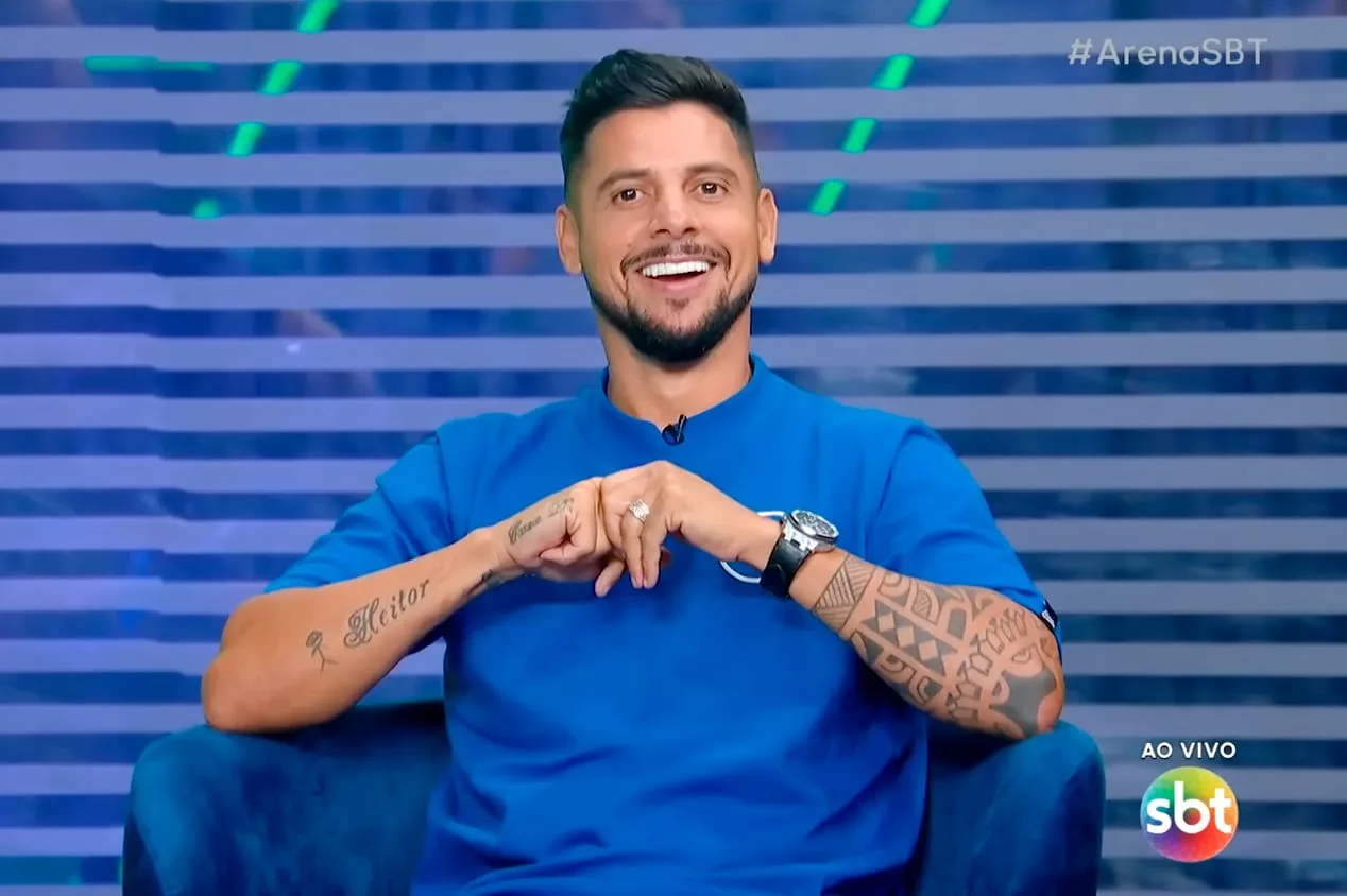 Cicinho acerta primeira ‘previsão’ na temporada; veja qual