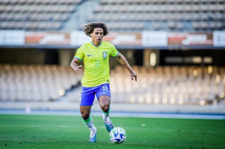 Jogador do Corinthians é o mais utilizado por Ramon Menezes