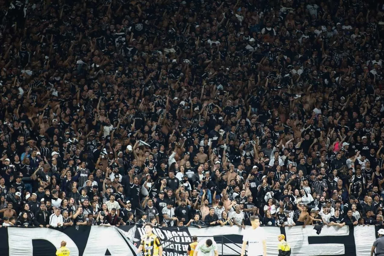 Craque Neto exalta atitude dos torcedores do Corinthians