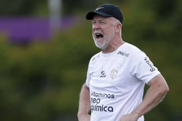 Craque Neto ‘cutuca’ Mano Menezes, do Corinthians, e detona Yuri Alberto