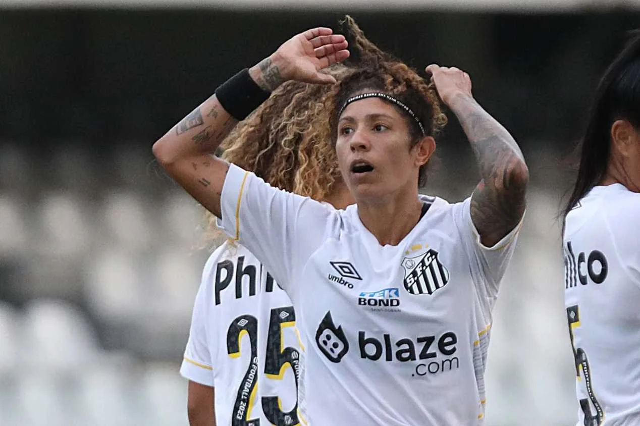 Santos feminino tem saída de Cristiane e 4 reforços no mercado da bola