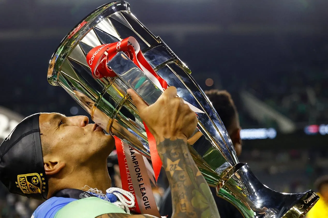 Perto do anúncio no Cruzeiro, Lucas Romero se despede do León