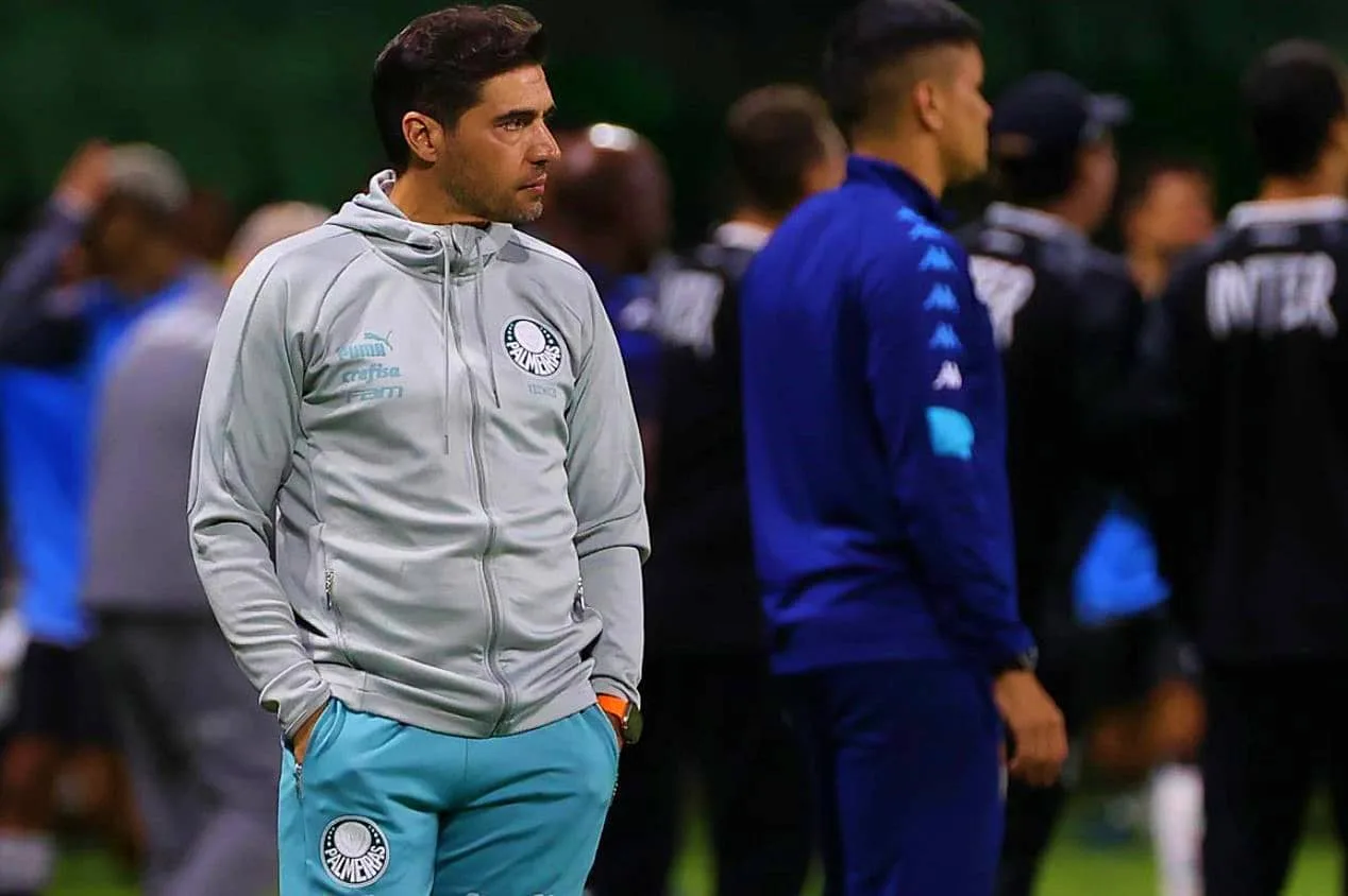 Com Abel Ferreira, Palmeiras tem oito vitórias seguidas e apenas uma derrota contra o Santos