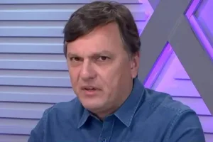 Mauro Cezar “perde a linha” após anulação de gol do Flamengo; assista