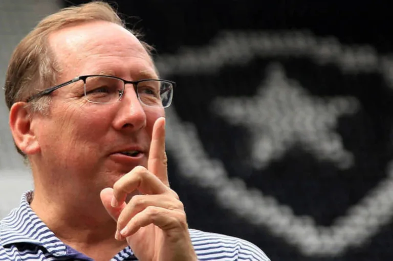 Mauro Cezar reprova movimento do Botafogo por reforço: “Sério isso?”