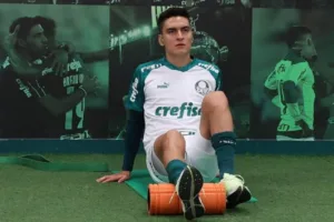 Palmeiras surpreende e encaminha saída de Atuesta; entenda a situação
