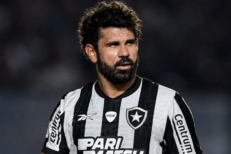 Alvo do Cruzeiro, Diego Costa é criticado por ex-técnico: “Pior dos mundos”