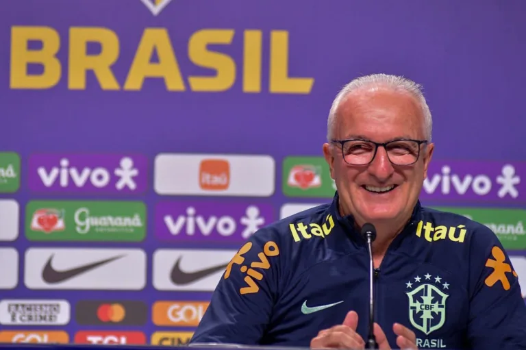 Dorival Júnior revela surpresa com convite para a seleção brasileira