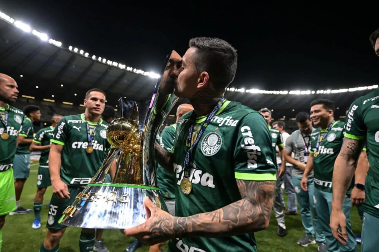 Dudu completa hoje exatos 9 anos de Palmeiras; veja os títulos