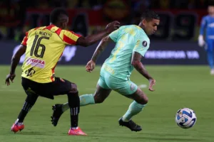 Veja se existe a possibilidade de Dudu reforçar o Palmeiras ainda no Paulistão