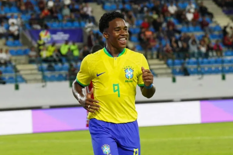 Cicinho projeta Endrick abaixo de craque do futebol brasileiro: “Não chega”