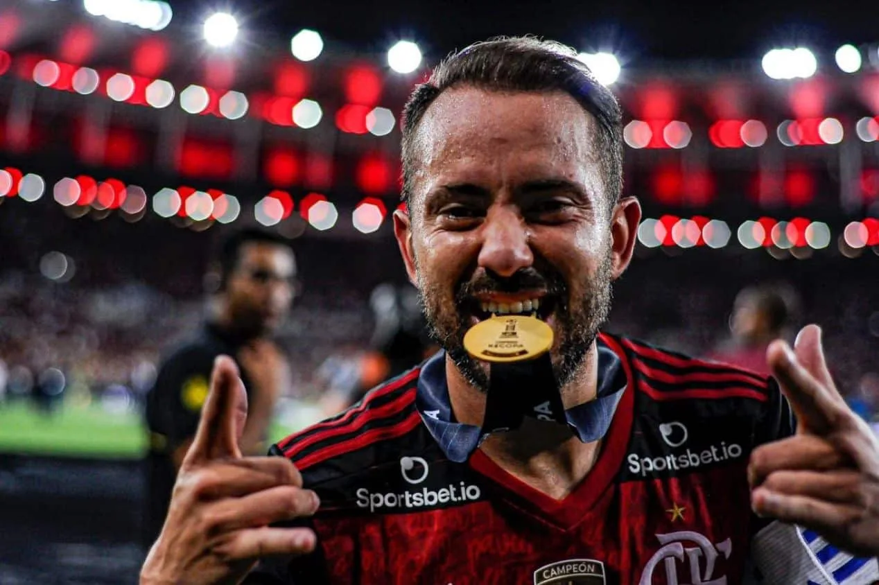 PVC aprova destino de Everton Ribeiro após fim de contrato no Flamengo: “Melhor escolha”