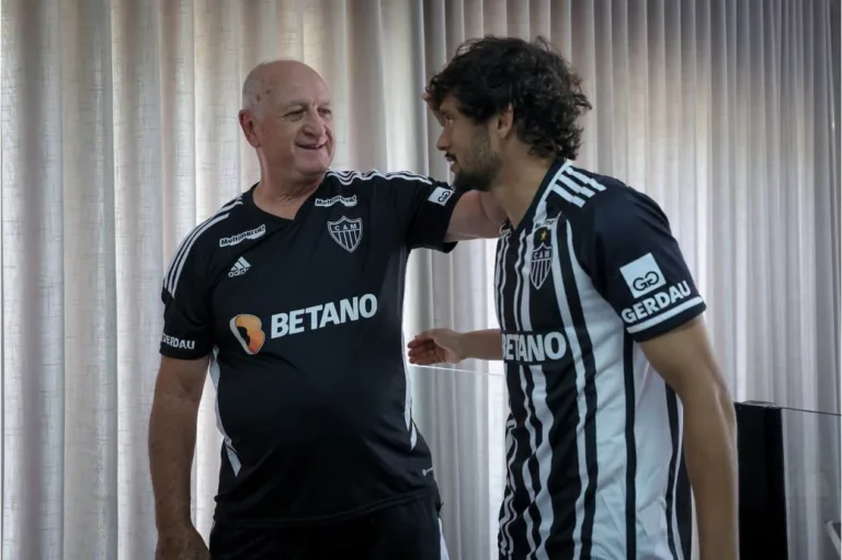 Felipão fala sobre chegada de Scarpa no Atlético-MG e destaca polivalência