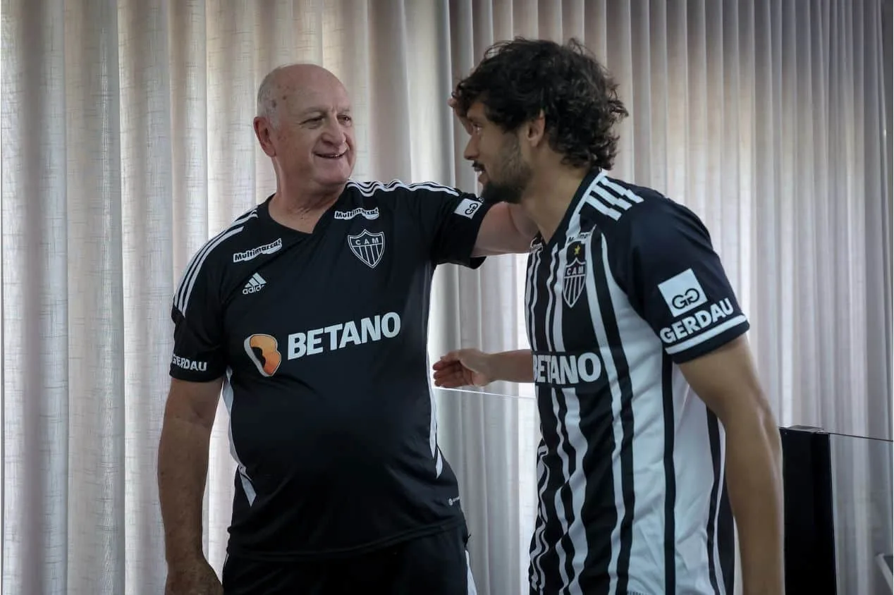Felipão fala sobre chegada de Scarpa no Atlético-MG e destaca polivalência