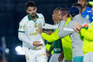 Flaco López valoriza elenco do Palmeiras após vitória contra o Red Bull Bragantino