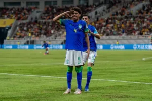 Flamengo acerta contratação de zagueiro do Grêmio e da seleção brasileira