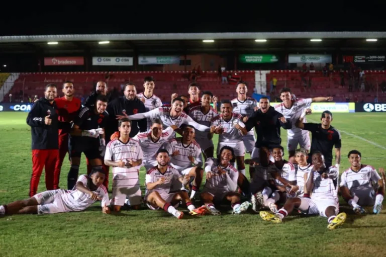 Flamengo confirma 12 jogadores da Copinha no profissional; veja nomes