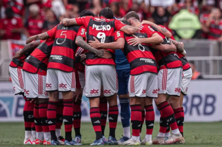 Eric Faria cobra fim de novela após “desaparecimento” no Flamengo: “Que situação”