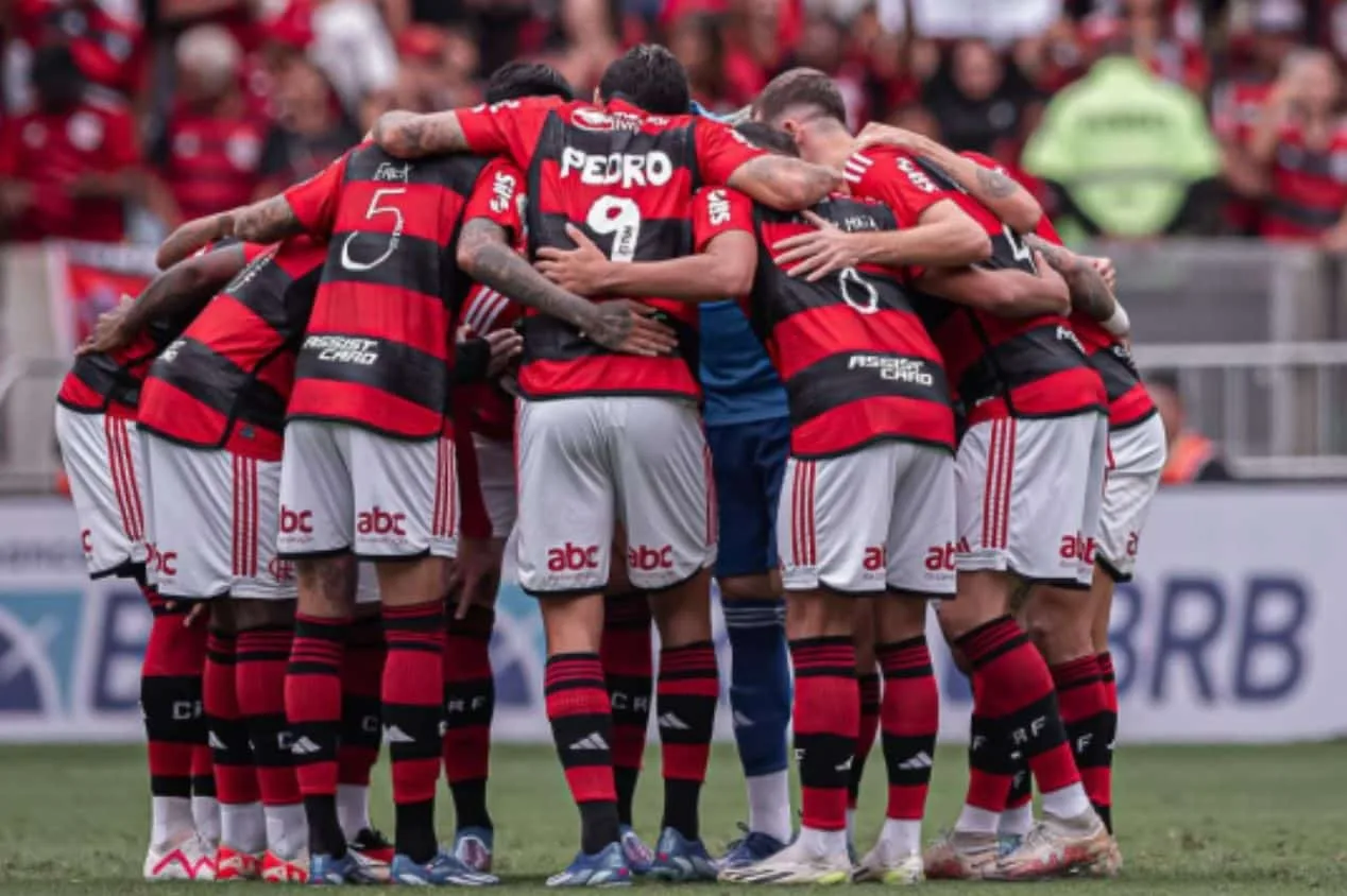 Eric Faria cobra fim de novela após “desaparecimento” no Flamengo: “Que situação”