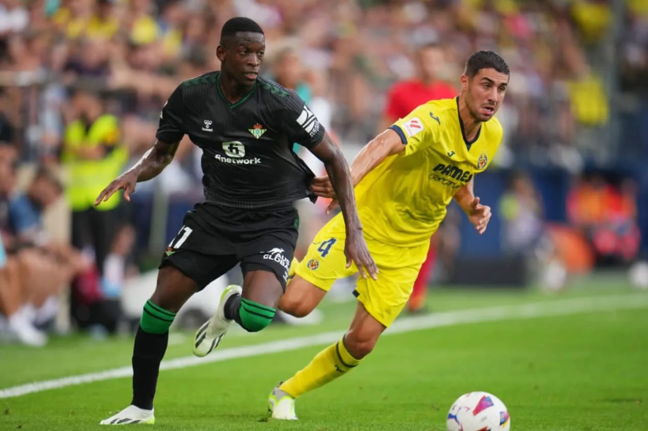 Flamengo tem obstáculo do Real Betis para negociar Luiz Henrique