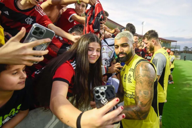 Mauro Cezar questiona assédio a Gabigol em Orlando