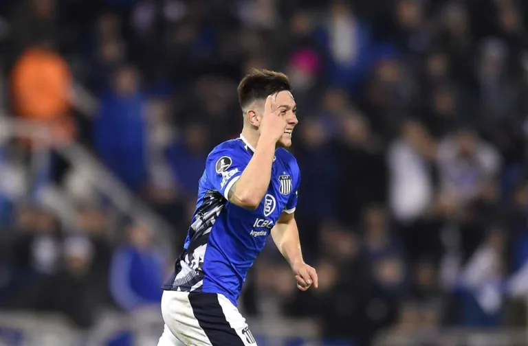 Talleres confirma transferência de Garro ao Corinthians