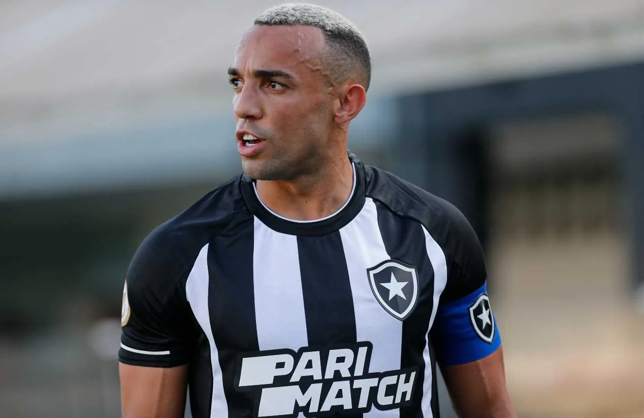 Mercado da bola: Grêmio monitora titular do Botafogo