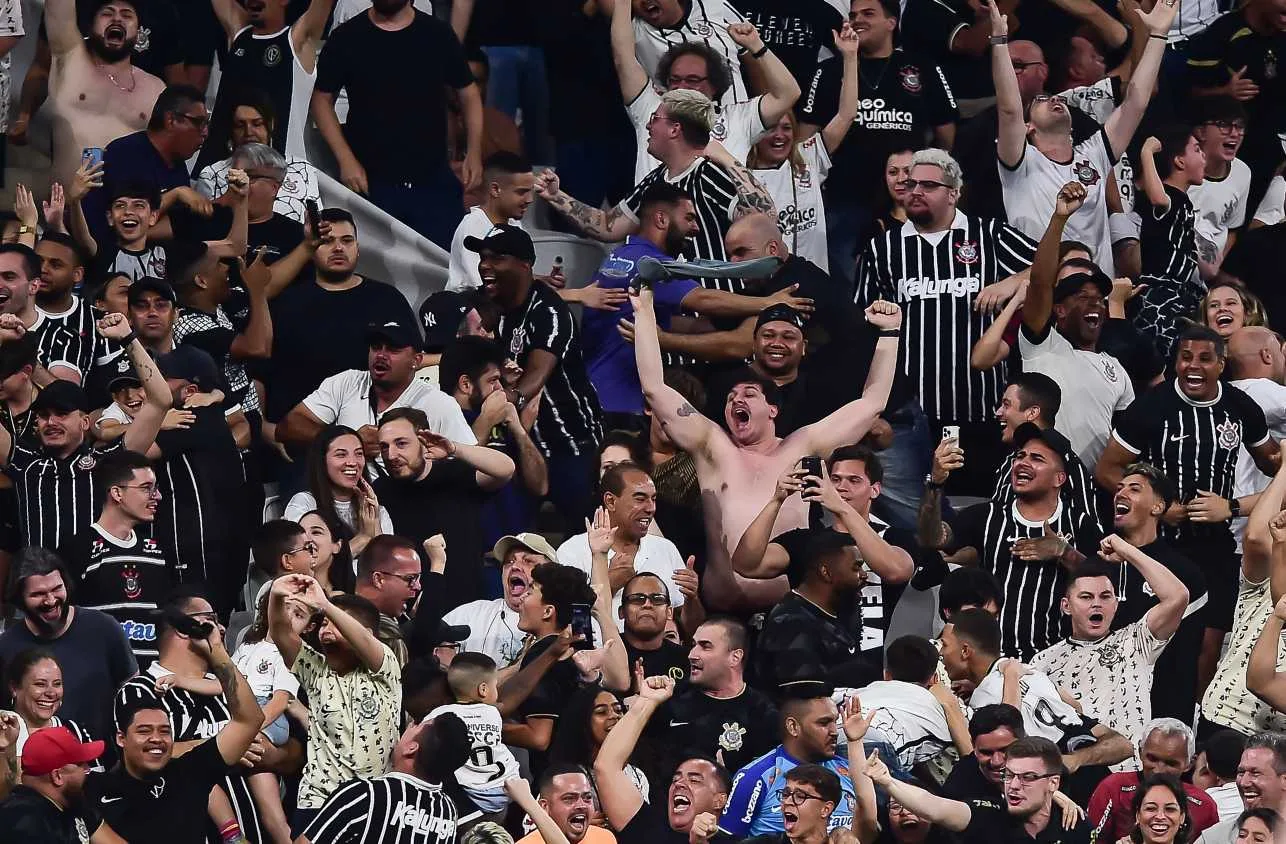 Corinthians x SPFC: Arthur Sousa desconta no apagar das luzes; assista