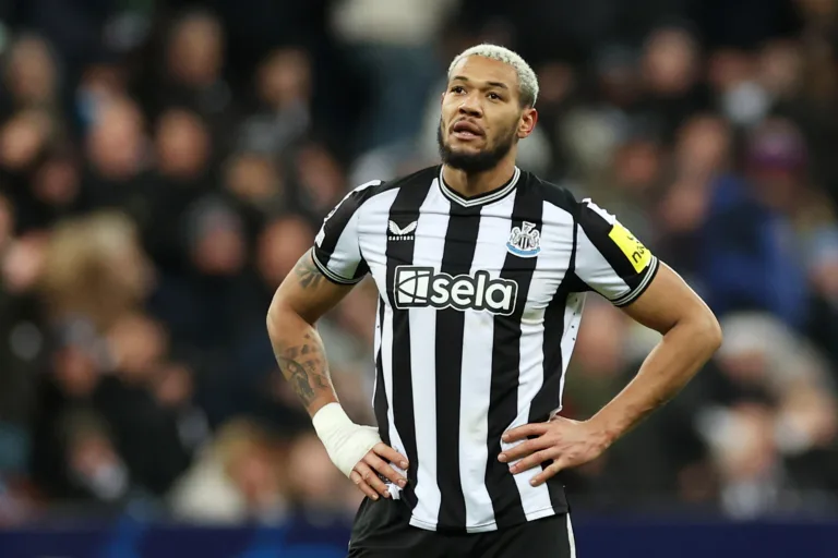 Técnico do Newcastle abre o jogo sobre possível possível saída de Joelinton