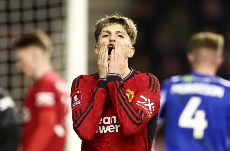 Manchester United vence o Wigan e conquista classificação na Copa da Inglaterra