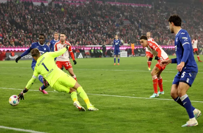 Bayern de Munique amplia vantagem sobre o Hoffenheim com gol de Musiala; veja