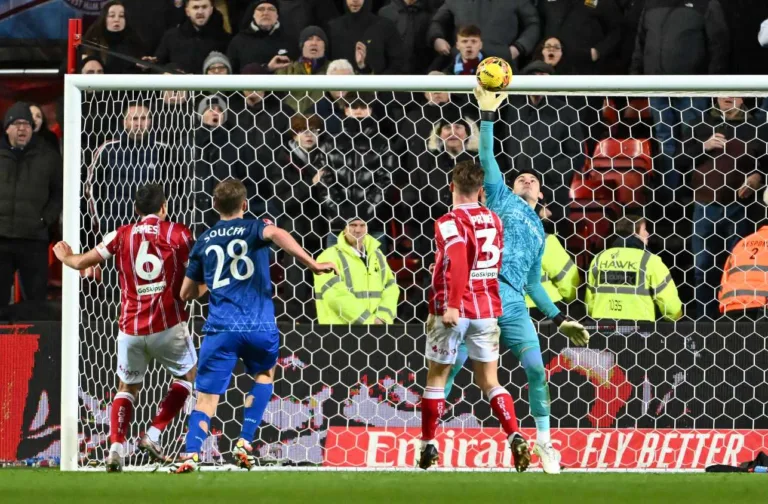 West Ham perde para time da segundona e é eliminado da Copa da Inglaterra