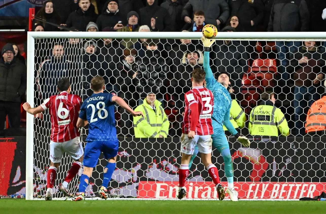 West Ham perde para time da segundona e é eliminado da Copa da Inglaterra