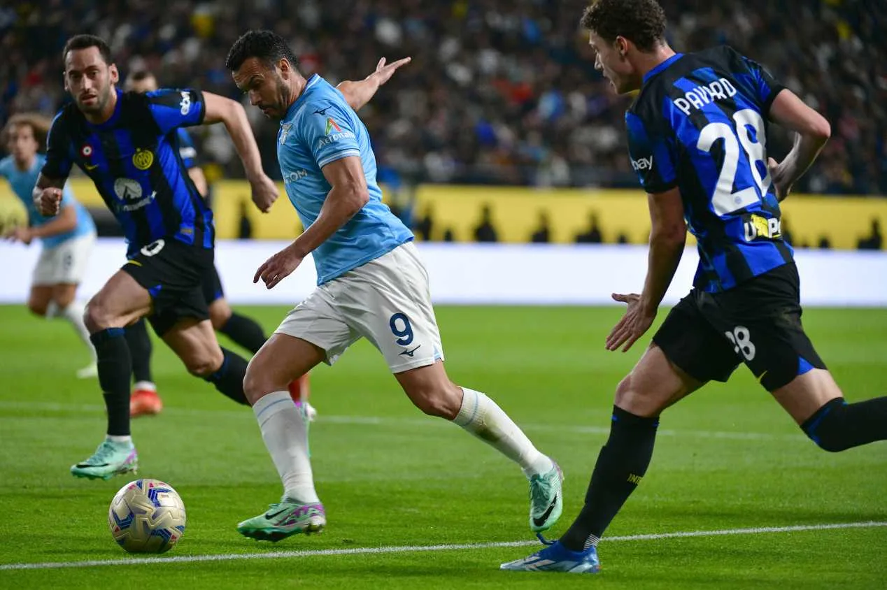 Inter de Milão abre o placar contra a Lazio na Supercopa da Itália; veja