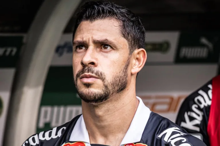 Após lesão, veja quanto tempo Giuliano deve ficar afastado do Santos