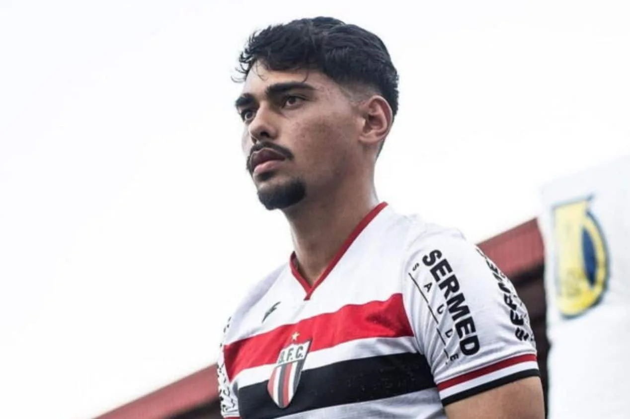 Guilherme Madruga leva o Prêmio Puskas no FIFA The Best