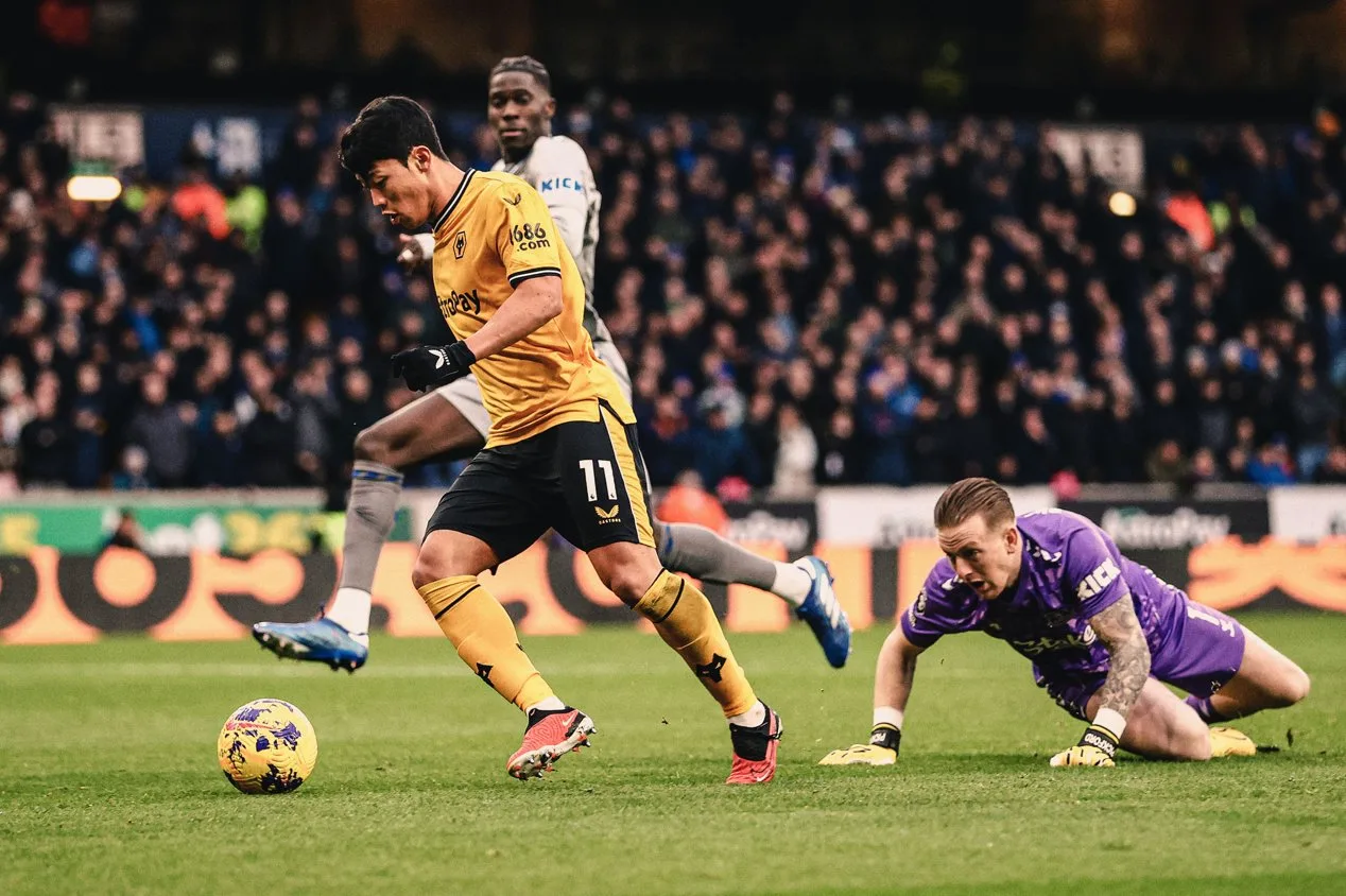 Liverpool e Tottenham disputam contratação de atacante do Wolverhampton