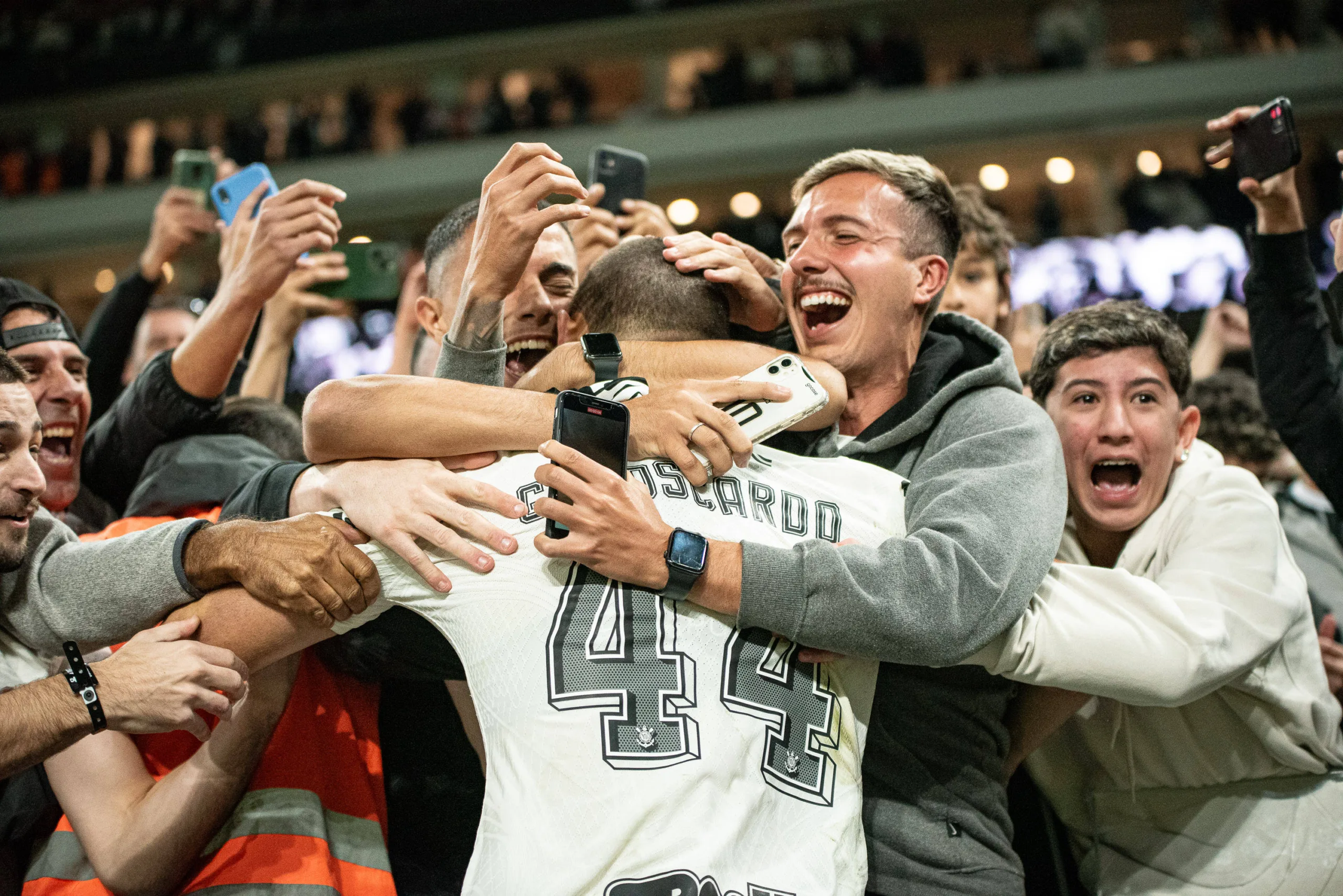 Craque Neto manda recado a Moscardo, do Corinthians, envolvendo acordo com o PSG