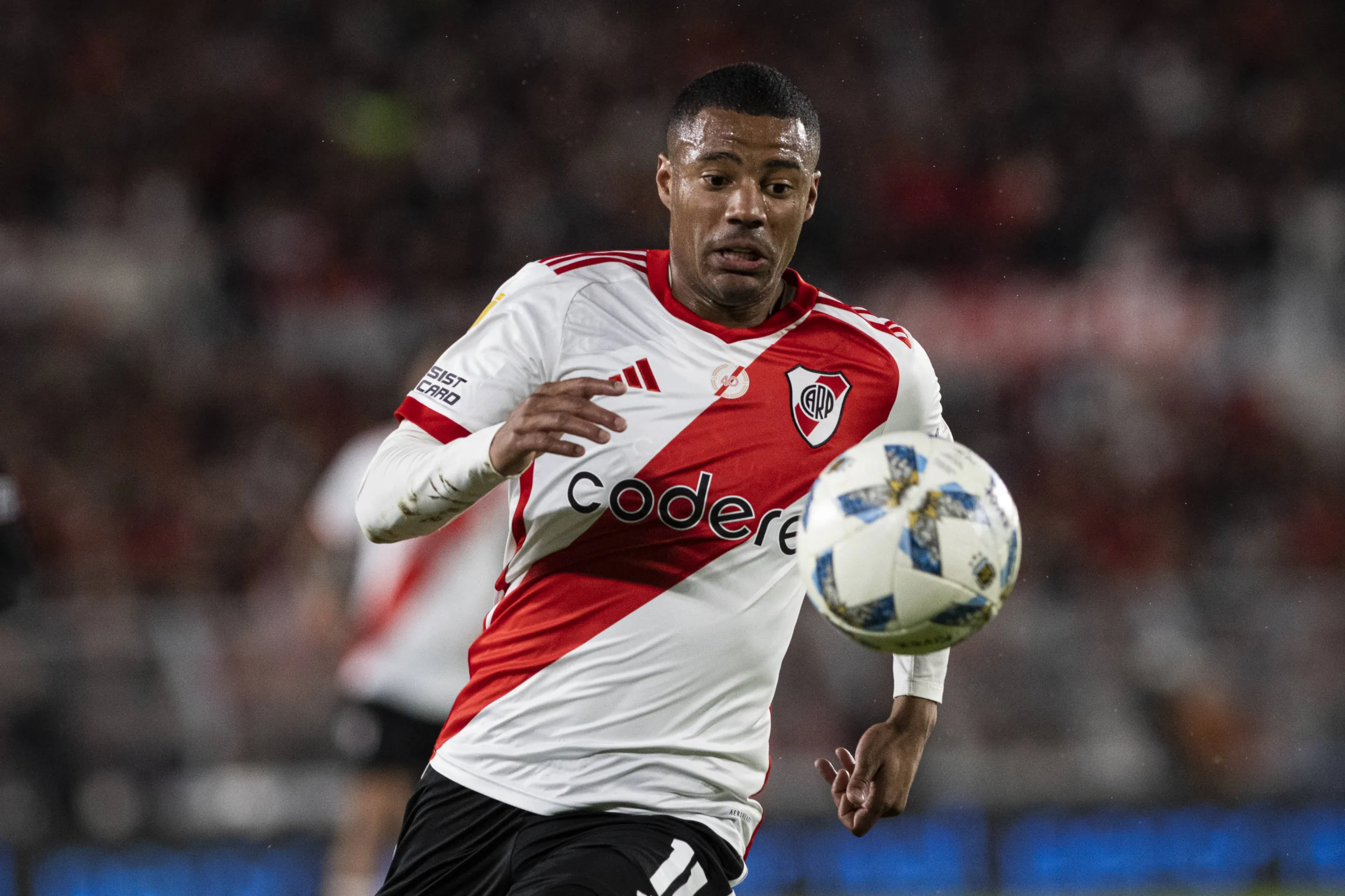 Veja quais clubes estrangeiros mais negociam jogadores para times brasileiros