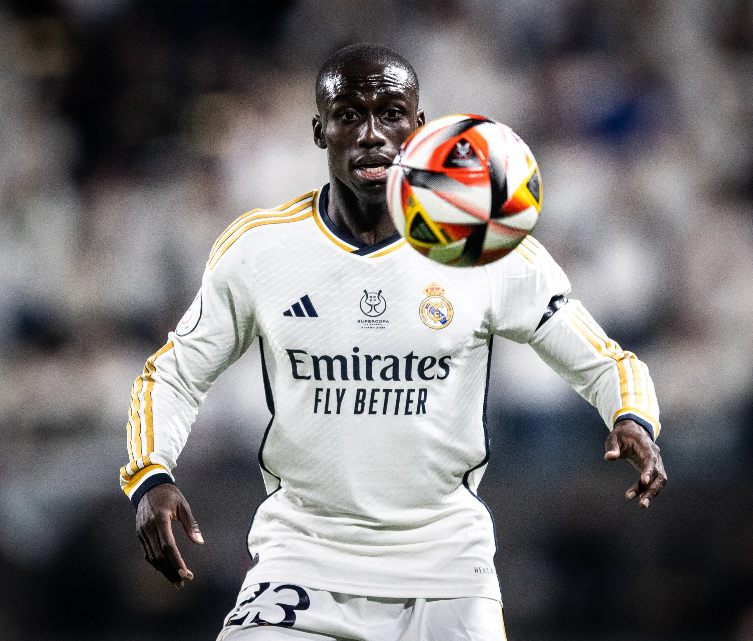 La Liga: Real Madrid muda em relação ao futuro do defensor