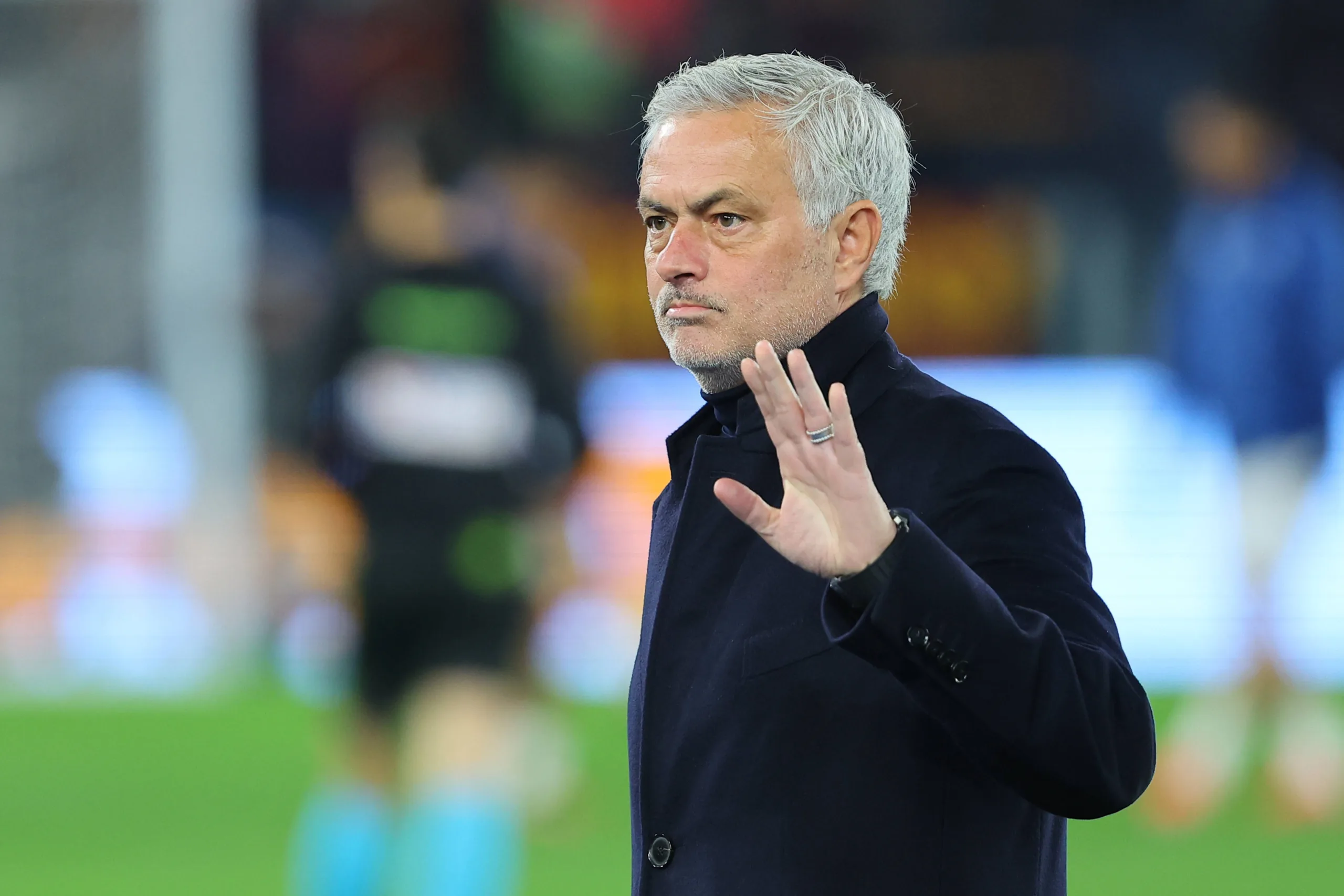 Após demissão de Mourinho, Roma confirma De Rossi como técnico