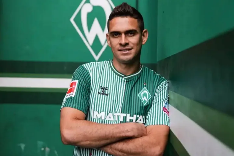 Ídolo do Werder Bremen confirma conversas de Borré com o Internacional