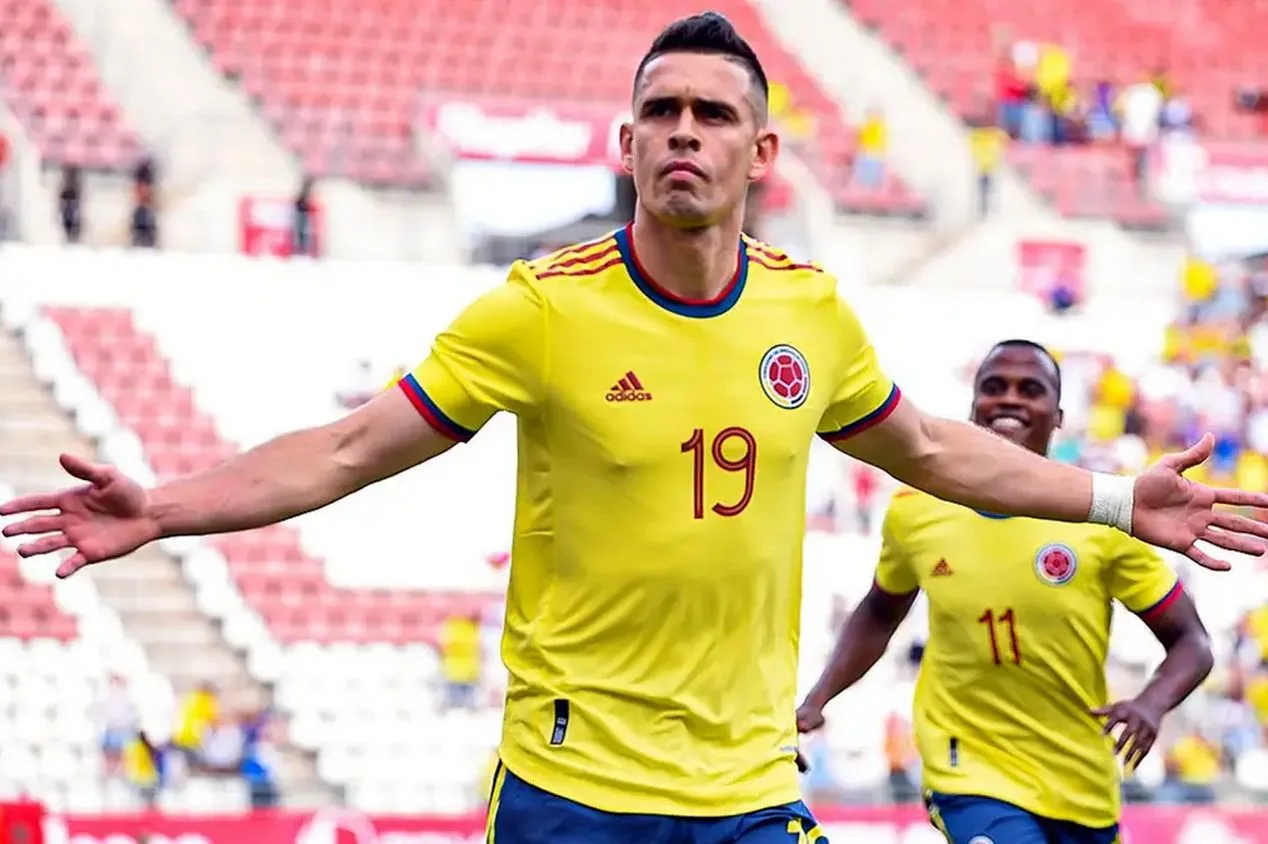 Internacional? Dirigente do River Plate revela escolha de Borré