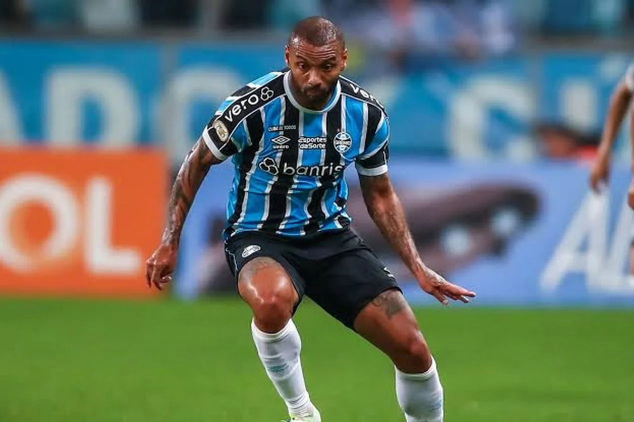 Farid pede saída de jogador após derrota do Grêmio no Gauchão: “Não tem condições”