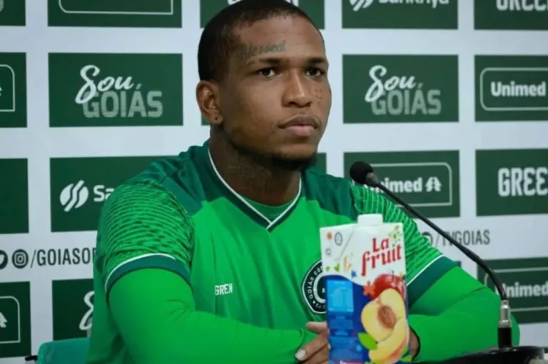 Reforço do Goiás revela que por pouco não entrou na vida crime após deixar o Flamengo: “Cogitei virar bandido”