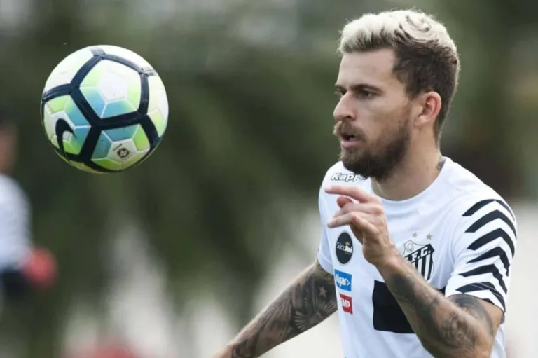 Santos vai economizar quase R$ 20 milhões no ano com saídas de quatro jogadores