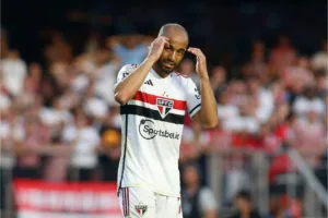 SPFC: em coletiva, Lucas Moura responde pergunta inusitada sobre calvície