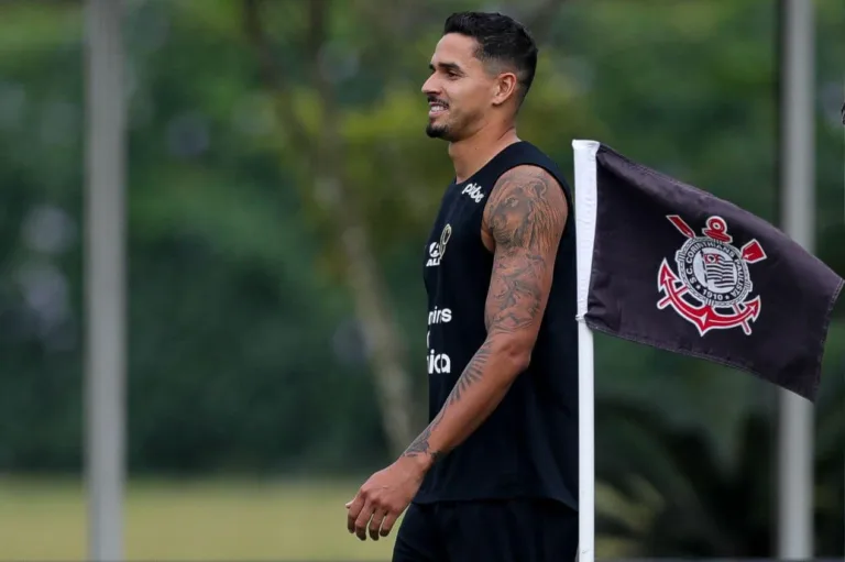 Neto se desculpa e revela esforço de Lucas Veríssimo para ficar no Corinthians