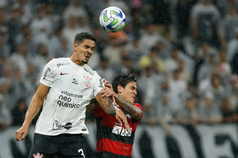 Corinthians desmente versão de Lucas Veríssimo sobre assinatura de contrato